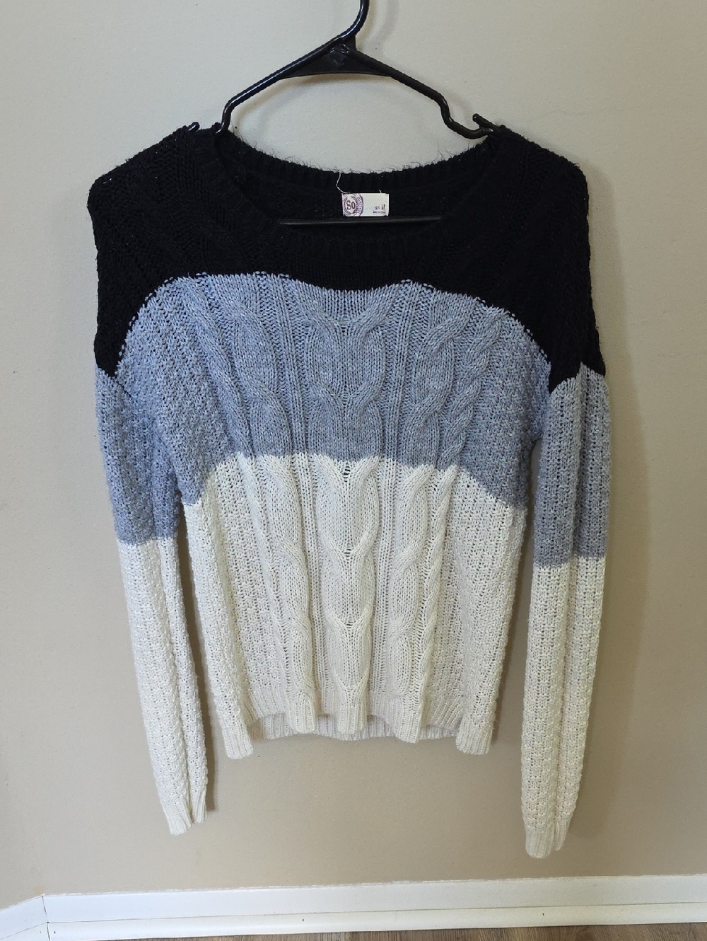 SO Heritage Black, Gray & Cream Cable-Knit Colorblock Sweater Medium